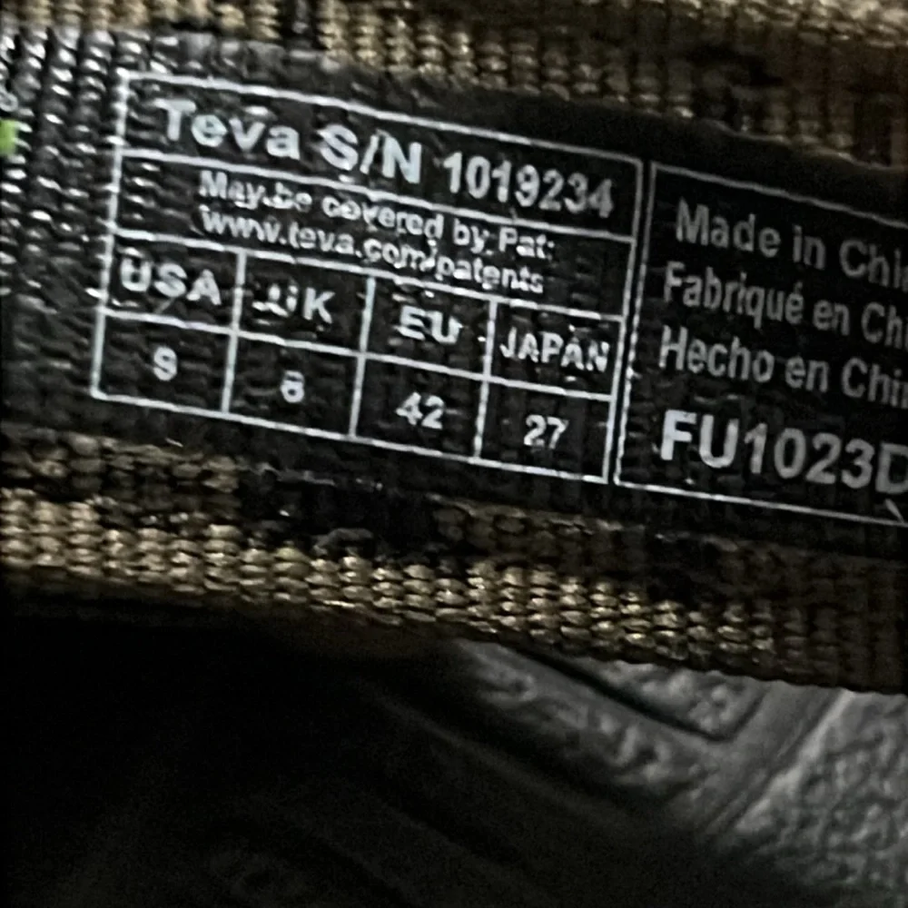 TEVA HURRICANE‎ XLT CHARACTER DARK OLIVE GREEN STRAP HIKING SANDALS SIZE 9